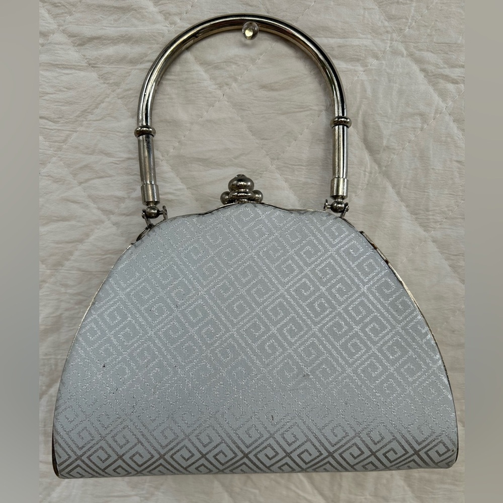 Vintage 90s Elegant Silver Handbag